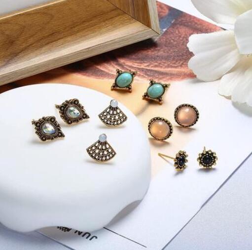 120 Pairs Multiple Vintage Stud Earrings