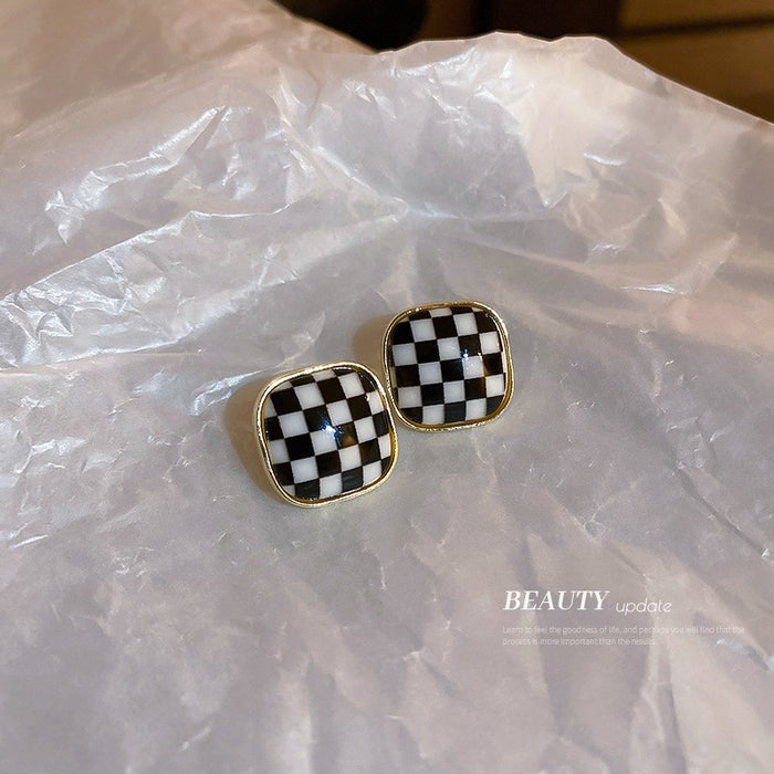 New Fashion Personalized Oil Dripping Checkerboard Love Earrings