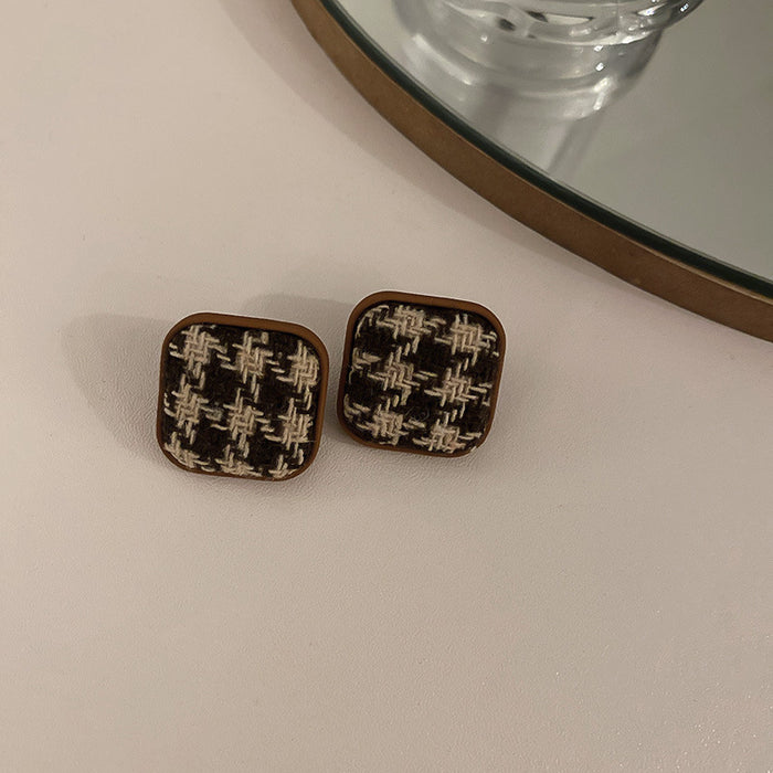 New Fashion Personalized Oil Dripping Checkerboard Love Earrings