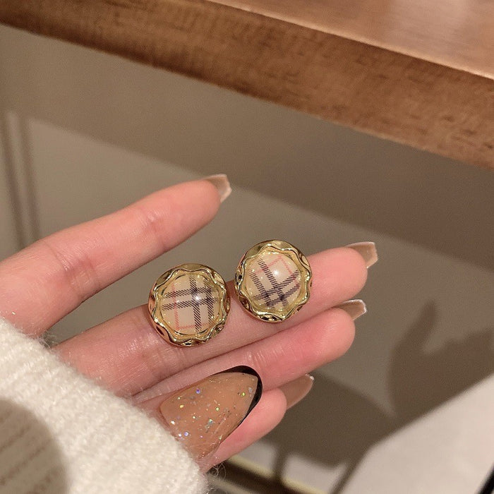 New Simple Fashion Love Small Women's Earrings