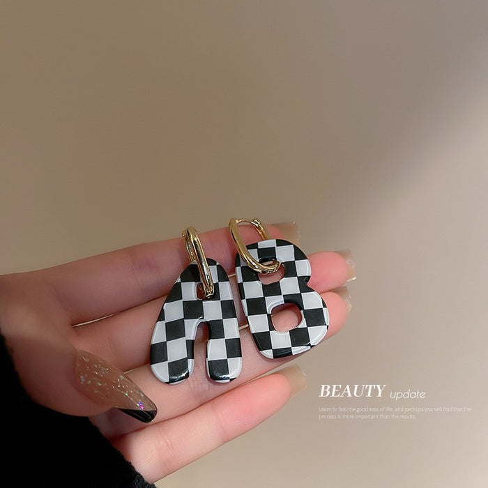 New Fashion Personalized Oil Dripping Checkerboard Love Earrings