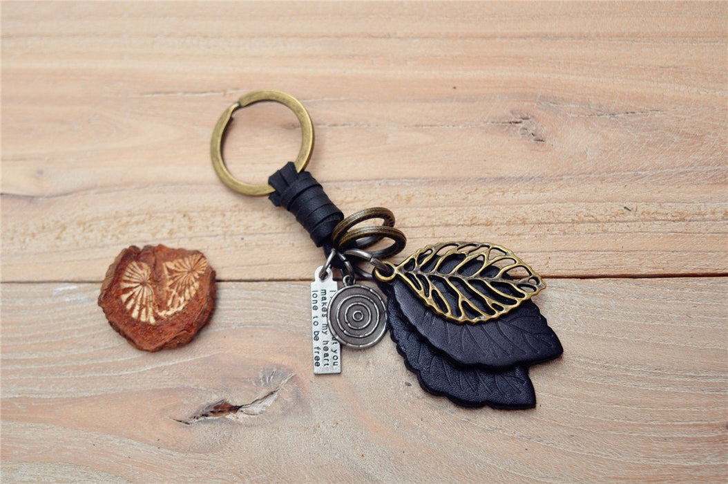 Creative Keychains men's and women's small gift leather leaf Vintage woven Keychains