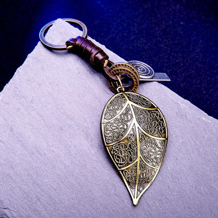 Vintage leaf leather key chain creative small gift hand woven car key chain pendant