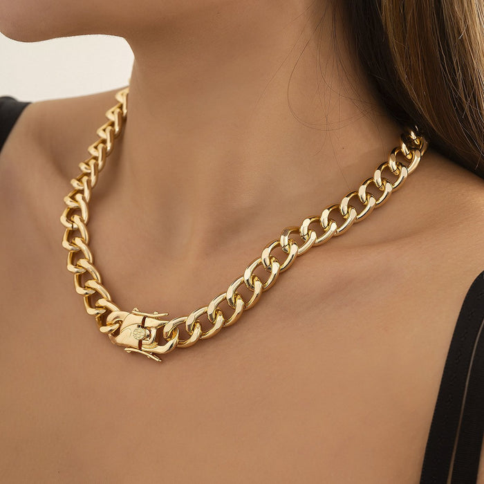 Simple and Versatile Snap Chain Clavicle Necklace