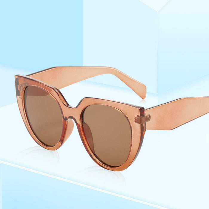 Beautiful cat's Eye Sunglasses with diamond shaped legs