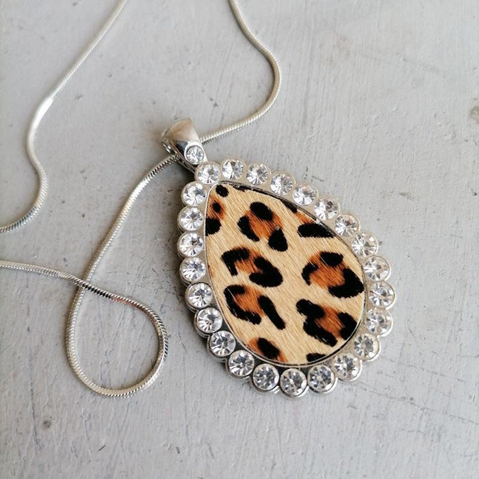Bohemian horse hair leather Rhinestone leopard pattern Pendant Necklace