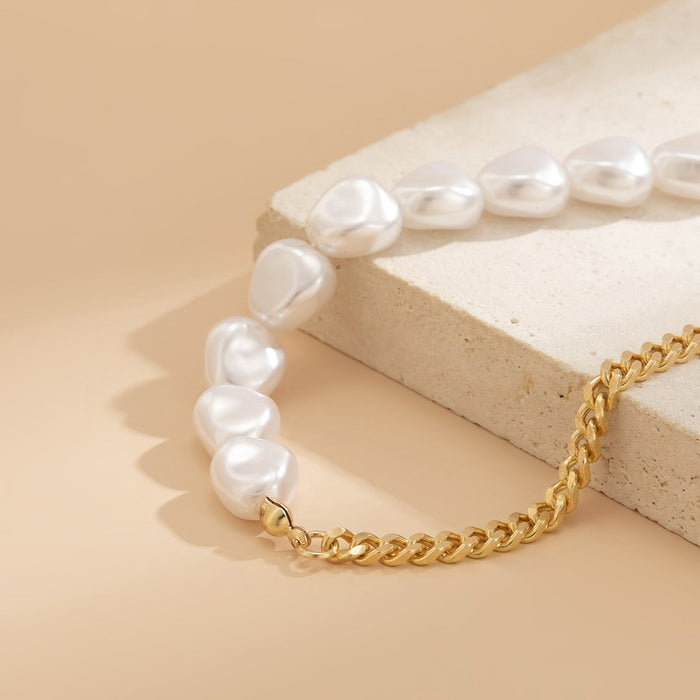 Asymmetric Imitation Pearl Single Leg Chain