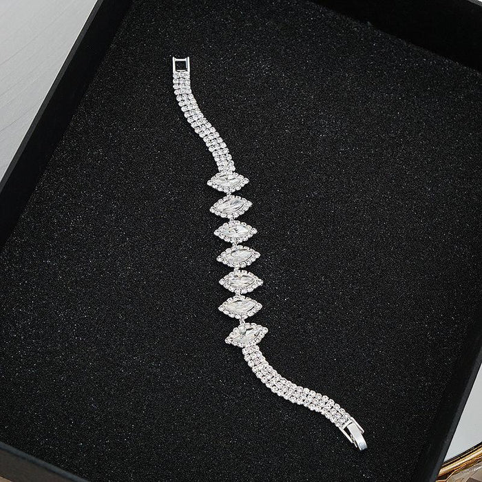 New Jewelry Necklace Set Necklace Earrings Bracelet Three Piece Set