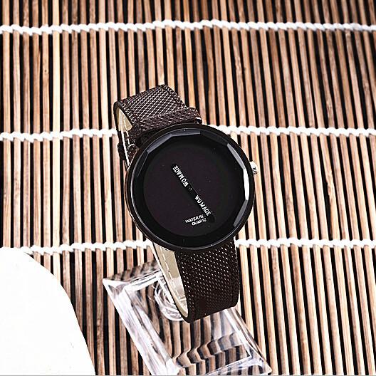 Fashion Women Quartz Leather Strap WristWatch