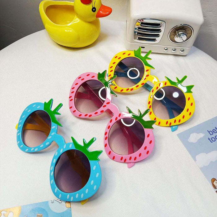 Fashion Cartoon Strawberry Children's Decorative Sunglasses