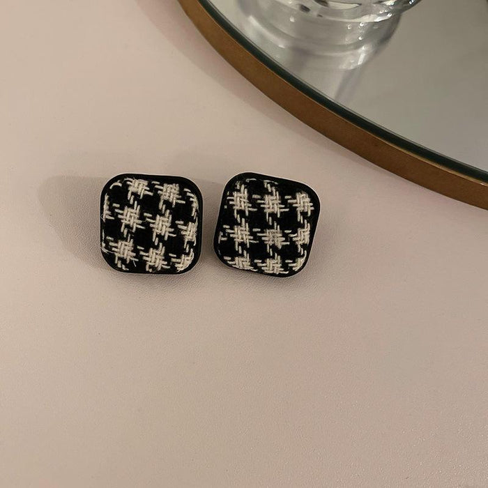 New Fashion Personalized Oil Dripping Checkerboard Love Earrings