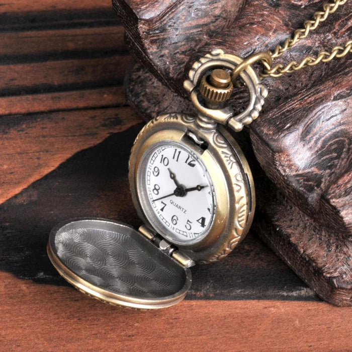 Small Retro Full Cover Solid Crown Pocket Watch Ll3740