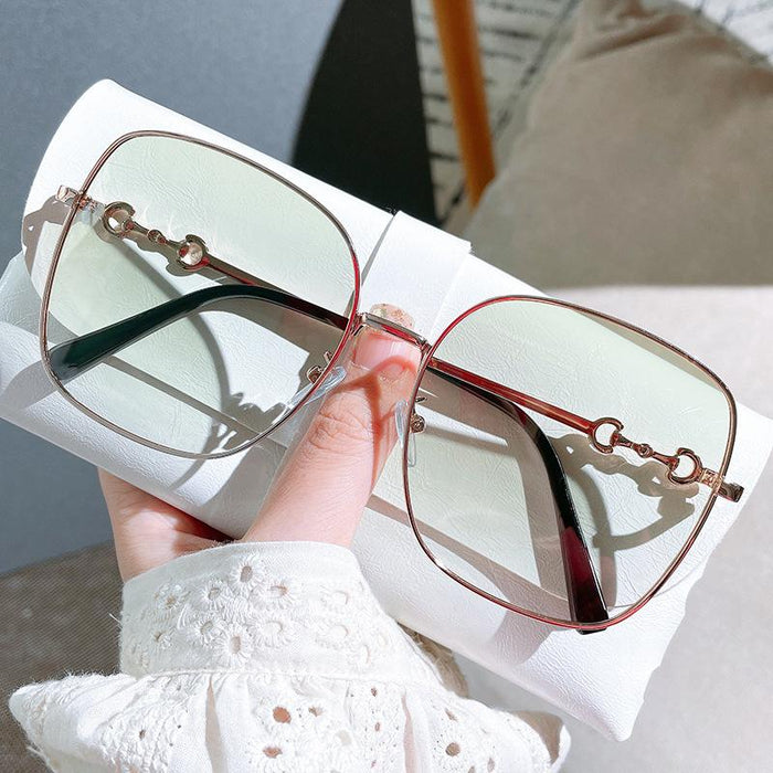 Polarizing sunglasses, square metal glasses