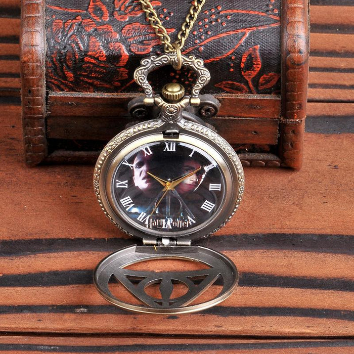 Vintage Hollow Out Triangular Animation Quartz Pocket Watch Ll3693