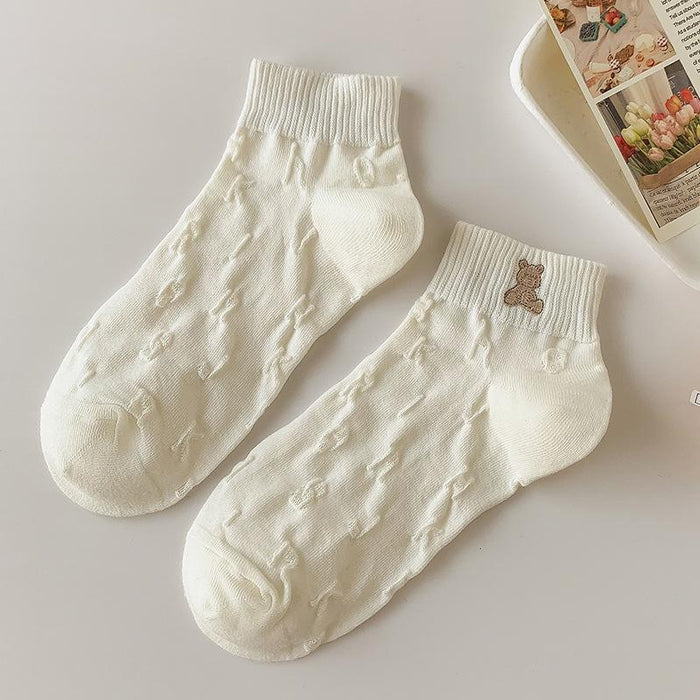 New Three-dimensional Embossed White Women's Socks