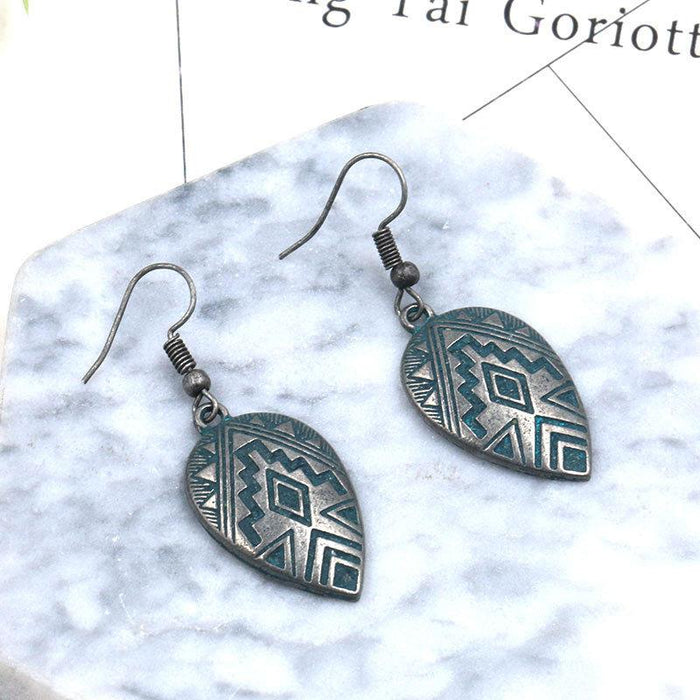 Women's Vintage Heart Shaped Alloy Pendant Hook Earrings