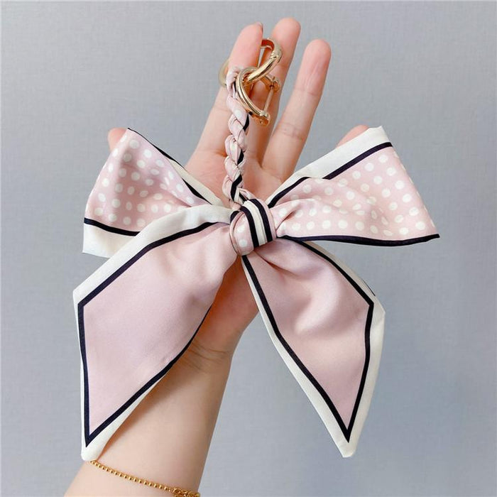 Female Keychains bag pendant horseshoe buckle car bow accessories