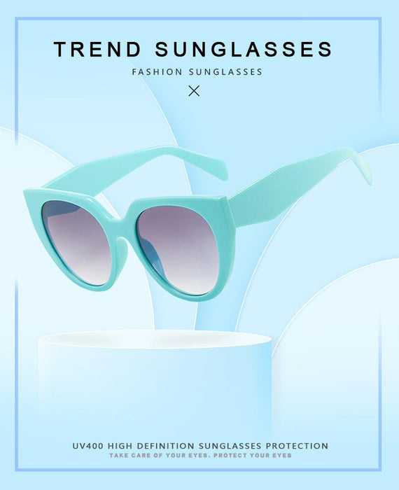 Beautiful cat's Eye Sunglasses with diamond shaped legs