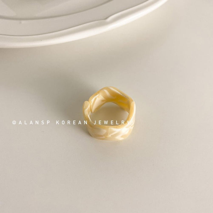 Vintage Small Acrylic Tree Open Ring