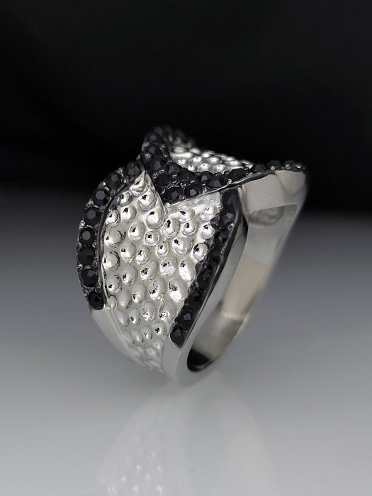 Women's Jewelry Fashion Cool Black and White Ring