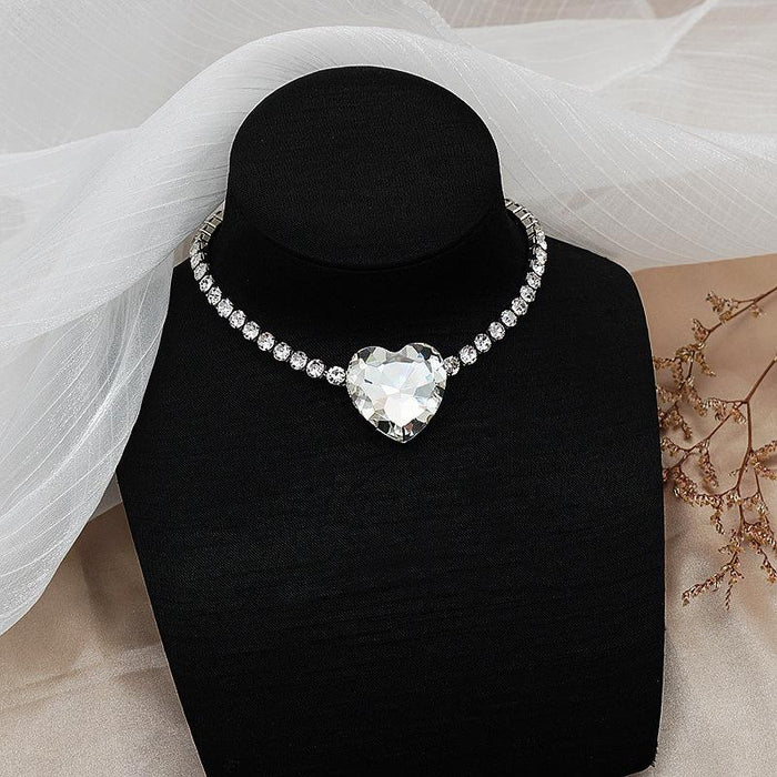 New Luxury Love Ladies Necklace Clavicle Chain