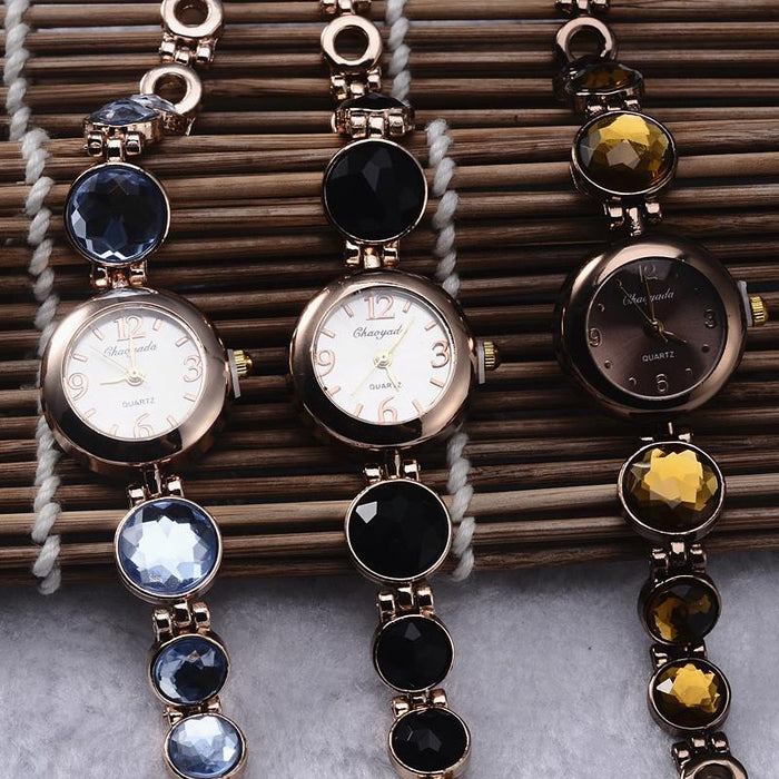 New Round Dial Quartz Women Bracelet Wristwatch