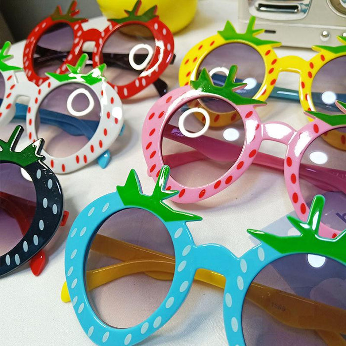 Fashion Cartoon Strawberry Children's Decorative Sunglasses