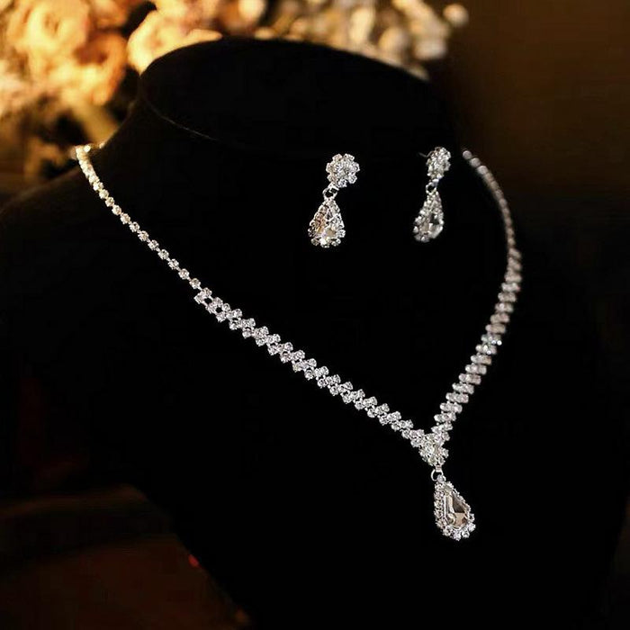 New Fashion Versatile Women's Necklace Earring Set Two Piece Set