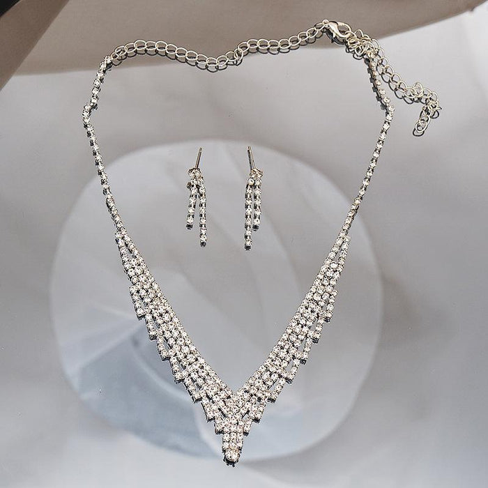 Simple and Fashionable Female Jewelry Necklace Earring Set