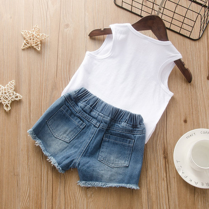 White lettered print vest with holes jeans two piece set