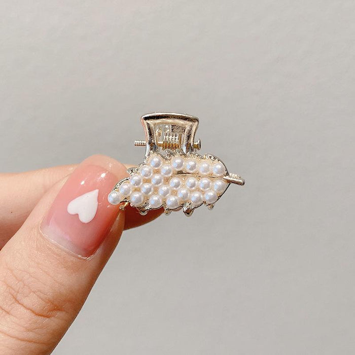 Pearl hair clip bang clip