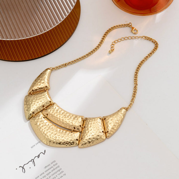 Exaggerated Irregular Geometric Splicing Ox Horn Necklace