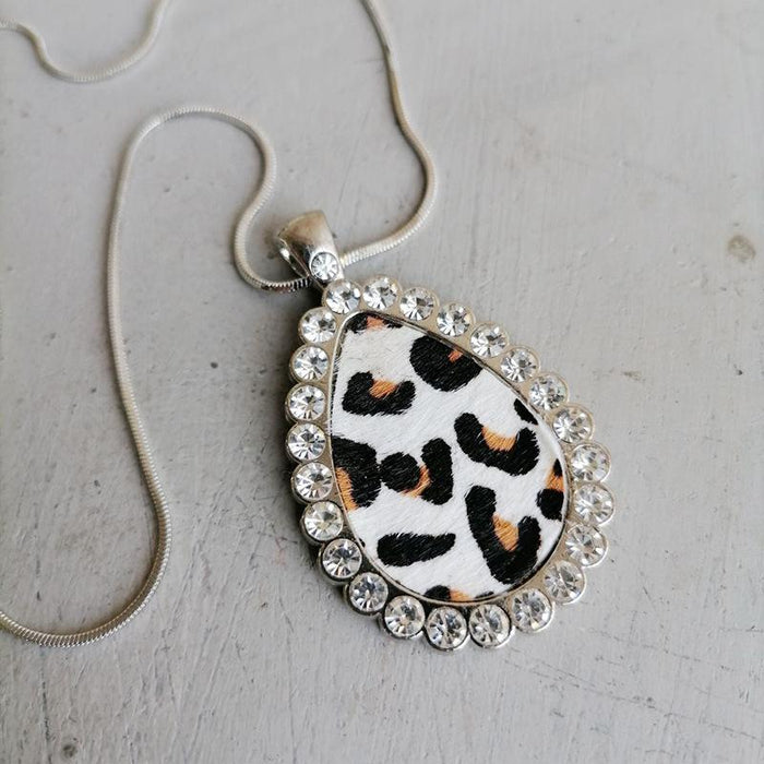 Bohemian horse hair leather Rhinestone leopard pattern Pendant Necklace