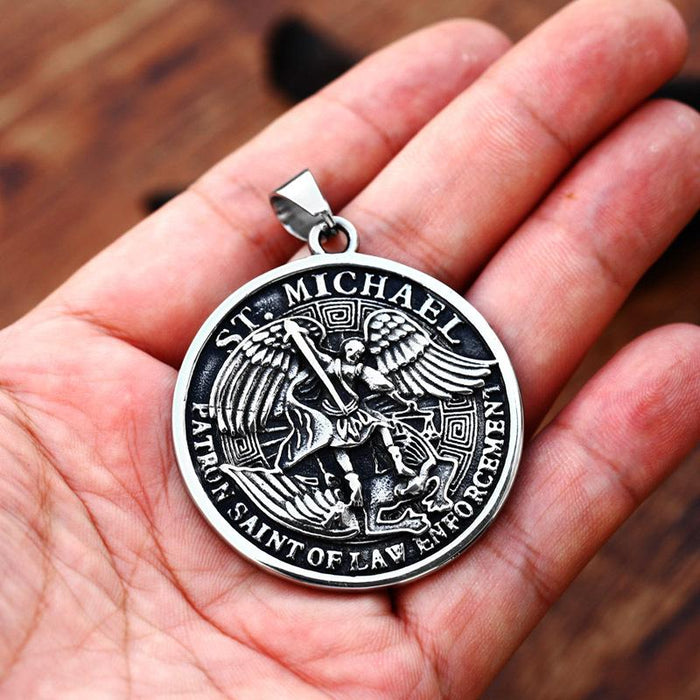 Stainless Steel Greek Mythological Angel Round Tag（Only Pendant, No Necklaces）