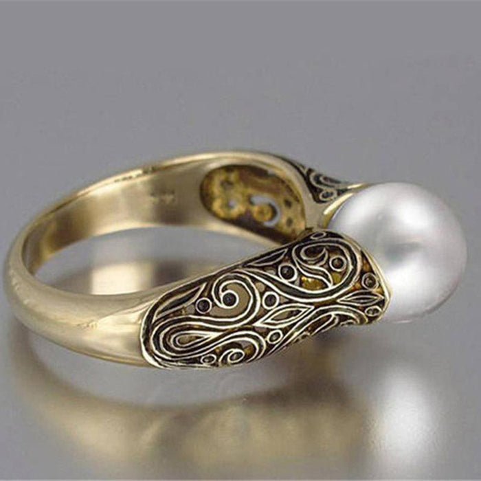 Exquisite Pearl Inlaid Female Ring