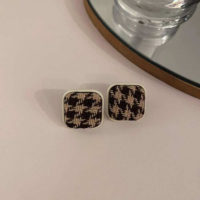 New Fashion Personalized Oil Dripping Checkerboard Love Earrings