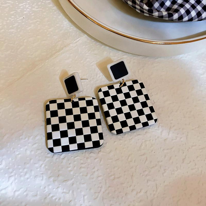 New Fashion Personalized Oil Dripping Checkerboard Love Earrings