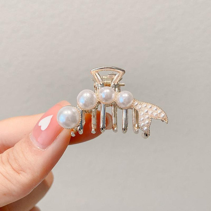 Pearl hair clip bang clip