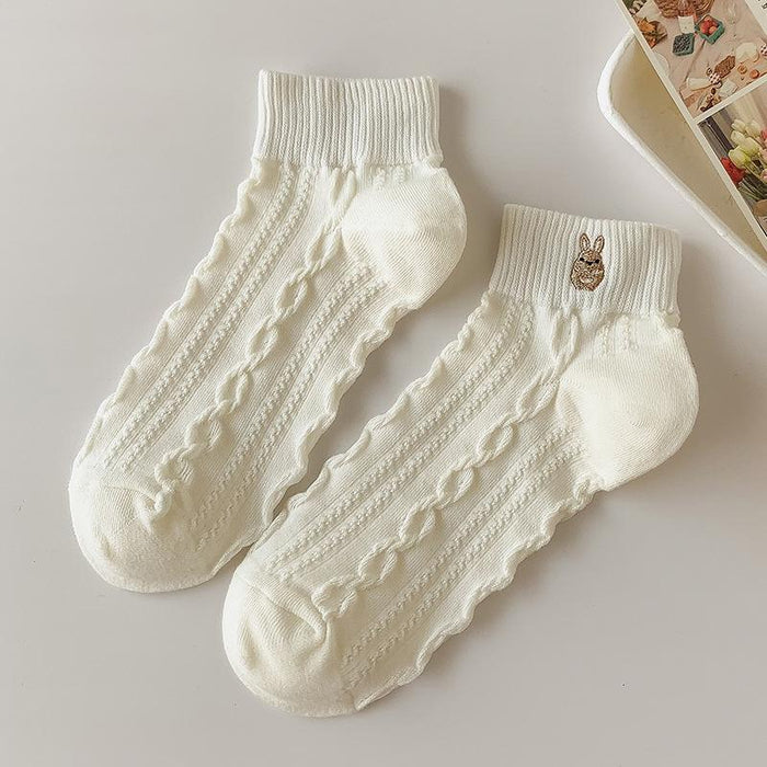 New Three-dimensional Embossed White Women's Socks