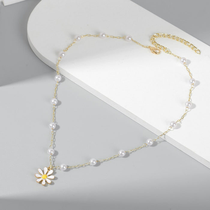 New Women's Necklace Sweet Little Fresh Flower Pendant Accessories