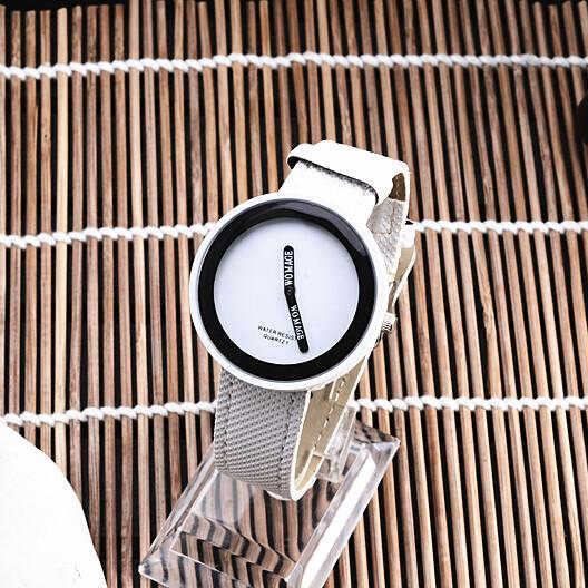 Fashion Women Quartz Leather Strap WristWatch