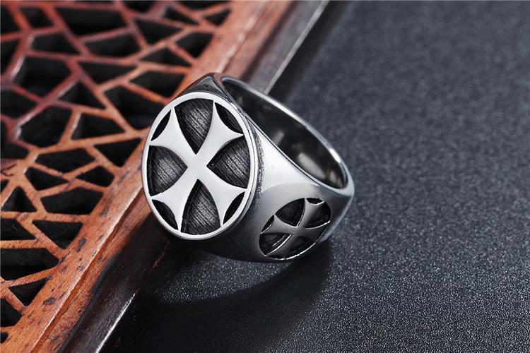 Retro Personality Cross Medal Men's Titanium Steel Ring
