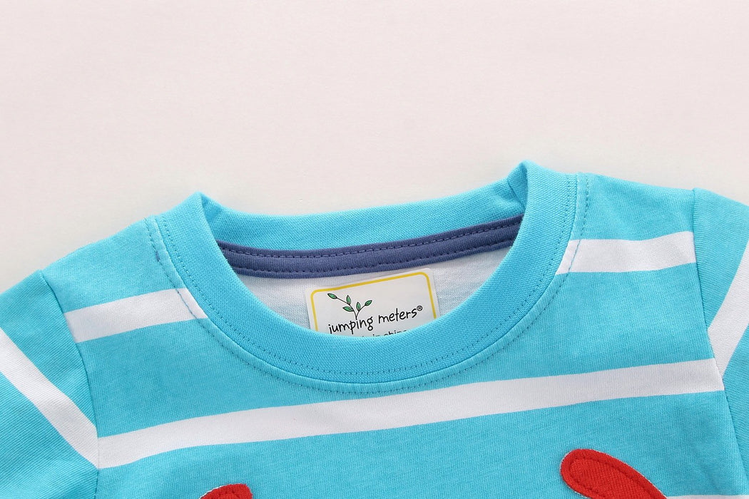 Knitted children's T-shirt