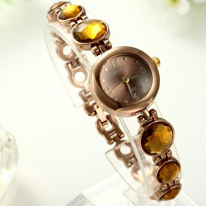 New Round Dial Quartz Women Bracelet Wristwatch