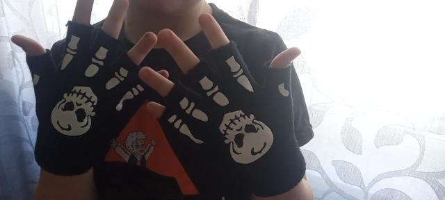New Punk Unisex Halloween Skeleton Skull Half Finger Gloves