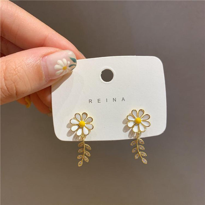 New Simple Fashion Love Small Women's Earrings