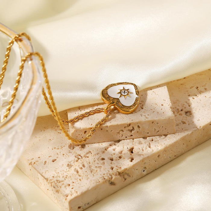 High Quality Vintage Titanium Steel Heart Shape Necklace