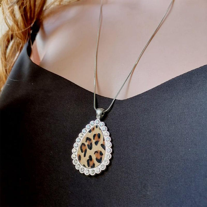 Bohemian horse hair leather Rhinestone leopard pattern Pendant Necklace