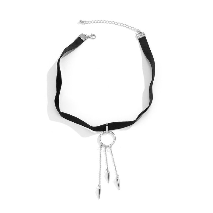 Black Flannelette Geometric Ring Collar Chain