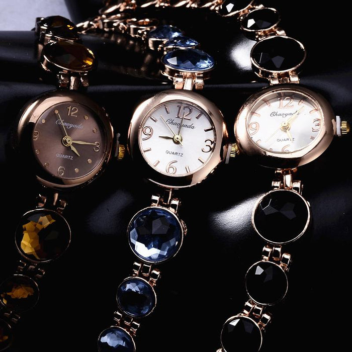 New Round Dial Quartz Women Bracelet Wristwatch